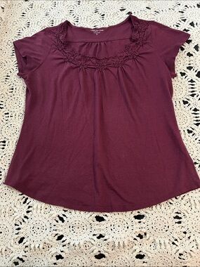 Coldwater Creek Short Sleeve Scoop Neck Top in Plum